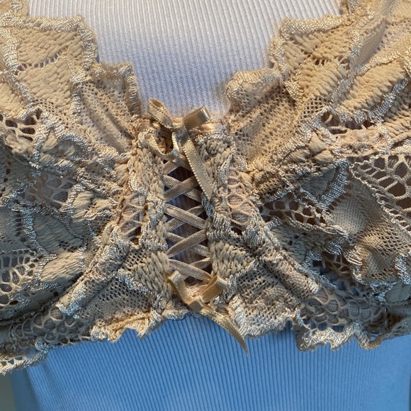 36C Sans Complexe Bra Nude Lace Pretty... - Picture 5 of 7